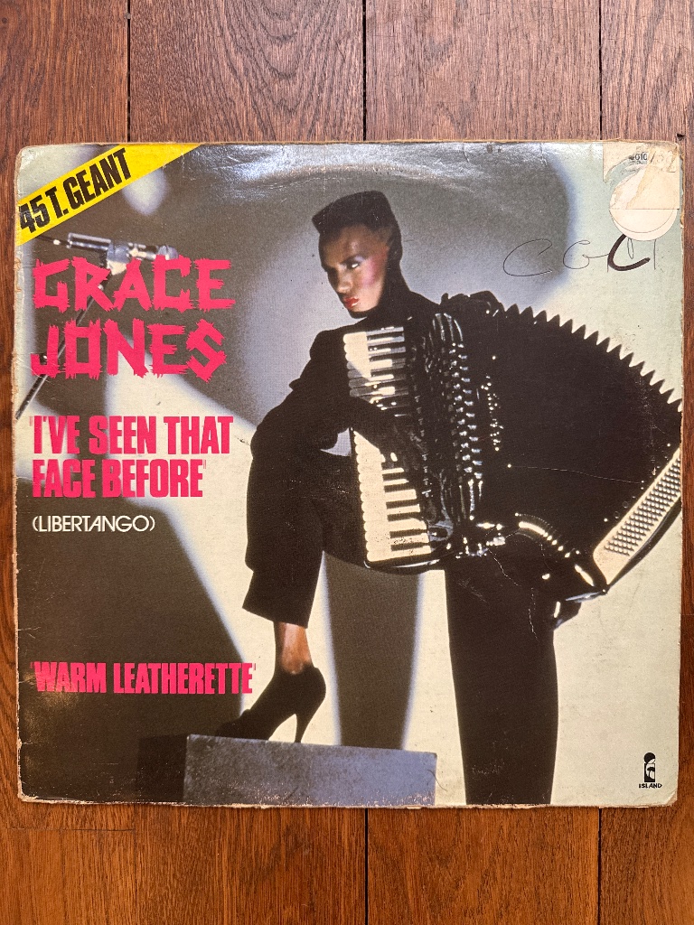 Pochette de Grace Jones – I've Seen That Face Before (Libertango) / Warm Leatherette